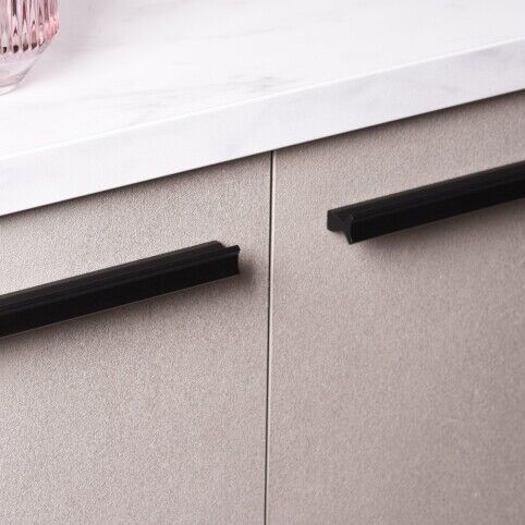 Greep Trovo Mat zwart 160mm en 320mm