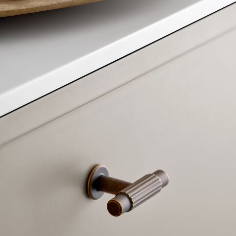 Knop Villa T Donker Antiek Brons 50mm