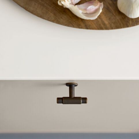 Knop Villa T Donker Antiek Brons 50mm