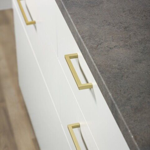 Rechte greep mat wit leverbaar in de boorafstanden 128mm, 160mm, 192mm, 320mm en 492mm
